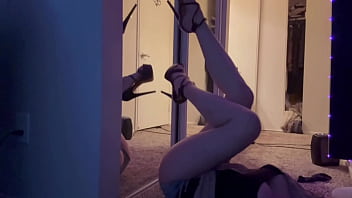 European stepmom artemisia love showing her hot body with sexy shoes on front of the mirror