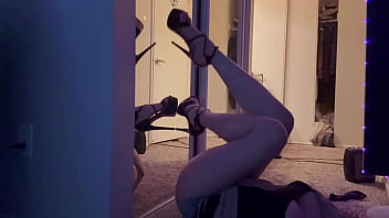 European stepmom artemisia love showing her hot body with sexy shoes on front of the mirror