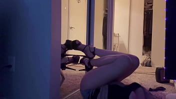 European stepmom artemisia love showing her hot body with sexy shoes on front of the mirror