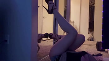 European stepmom artemisia love showing her hot body with sexy shoes on front of the mirror