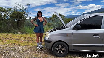 I find a fitness girl with her broken down car and take her home povlatingirl