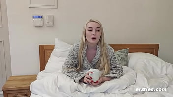 Andy spreads her legs for us