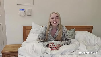 Andy spreads her legs for us