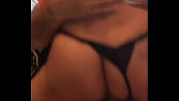 Ninfeta de 18 aninhos sentando no pau