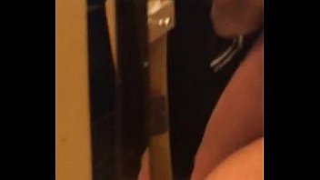 Ninfeta de 18 aninhos sentando no pau