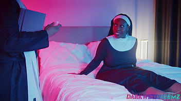 Bbw demon works that pussy on the dick