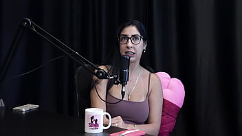 Fica no controle quando não grava com atores todo mês tinha uma safadeza com o gringo e ia sozinha na casa de swing renatinha melo watch sheer red