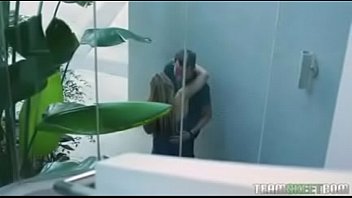 Hot blonde gives blowjob