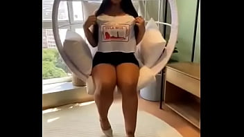 Stella smeets aguardem em breve na sua telinha