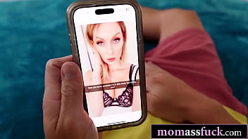 His first time in hot auntie's backdoor leaves her begging for more