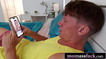 His first time in hot auntie's backdoor leaves her begging for more