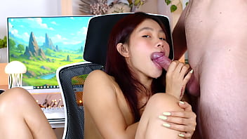 Horny gamer girl gets distracted