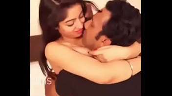 تفعيص وبوس وهيجان