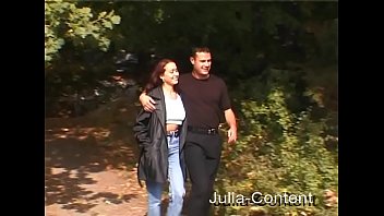 Fucking his girlfriend outdoor