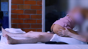 Madrastra y el compañero de deporte