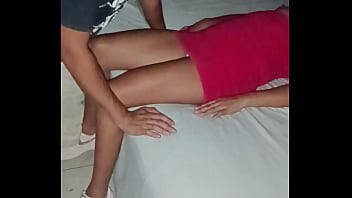 Me cojo a una sexy putipobre de un local por dinero terminó entregandome hasta el culo todo por dinero