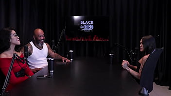 Teve um ido inusitada no tinder o cliente queria ser vestido de mulher e tem fetiche em fazer dp jordanna gomes japa joh watch sheer red