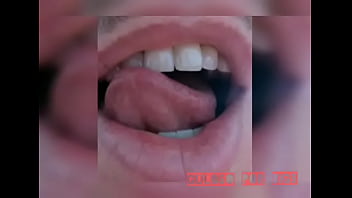 Mamando Gostoso No Carro thumbnail