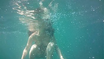 How antonia enjoy summer time underwater