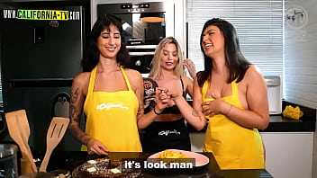 Two hotties getting wet in the kitchen