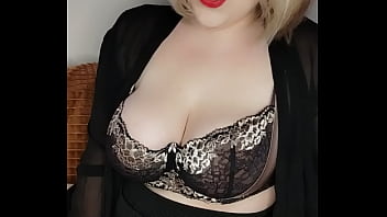 La vidéo complète de 23 minutes ou je me fais détruire les deux trous par ce