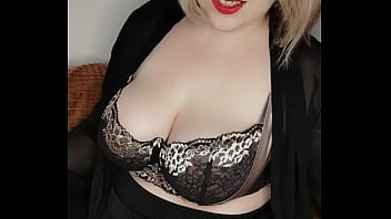 La vidéo complète de 23 minutes ou je me fais détruire les deux trous par ce