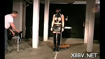 Sensual bimbo cums for you