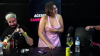 Morena com os peito bem grande e gostoso Morena com os peito bem grande e gostoso