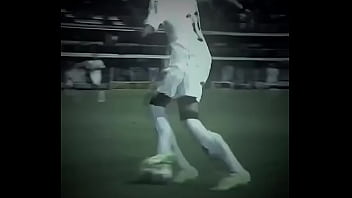 Neymar quebrando tudo