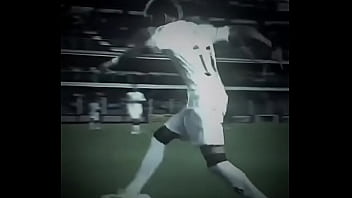 Neymar quebrando tudo