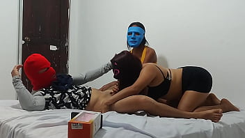 My girlfriend brought her best friend to learn how to give intense blowjobs at home