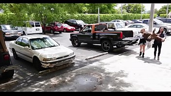 Horny amateur does oral sex stimulation