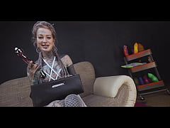 Play MP4 - Anuskatzz stuffs her ass with a cold stainless steel dildo