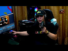 Play MP4 - Dani Motta mostra seus peitinhos naturais&comma; o apresentador ficou com tes&atilde;o - Podcast Completo no SHEER&sol;RED