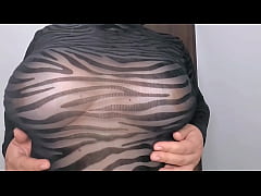 Play MP4 - Madrastra Culona sexy se prepara para descansar en cama&period; Vienes a cogerme&quest;