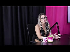 Play MP4 - Ainda n&atilde;o viu um pau estranho&comma; mas o saco era muito ca&iacute;do&comma; e apesar de achar nojento&comma; teve que dar uma lambida - Malu Paz &lpar;SHEER&sol;RED&rpar;