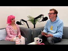 Play MP4 - Porn&comma; sex and video games with Evie Rees