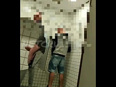 Play MP4 - BANHEIRO DE BRASILEIRO SE TORNA PALCO DE M&Atilde;O AMIGO