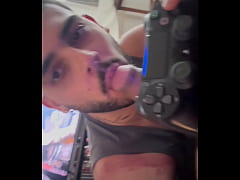 Play MP4 - MAMANDO DOTADO ENQUANTO ELE JOGA VIDEO GAME part2