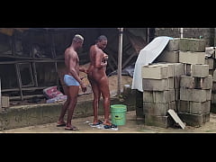 Play MP4 - African mummy was bathing and her neighbor came to peep at her and they fucked hard