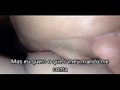 Play MP4 - Chupando a buceta que o macho acabou de gozar em cima seu corno ot&aacute;rio