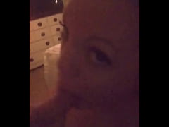 Play MP4 - Blowjob eyes