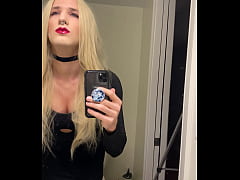 Play MP4 - Sexy Blonde Trans Woman