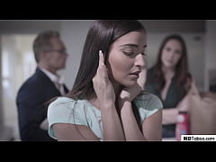 Play MP4 - Hot babe getting seduced by manipulative uncle - Logan Pierce and Emily Willis