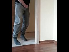 Play MP4 - Masurbation standing up