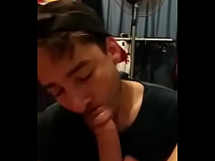 Play MP4 - Chupando la pija de mi novio argentino