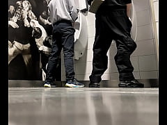 Play MP4 - A day at the shopping center's public toilets