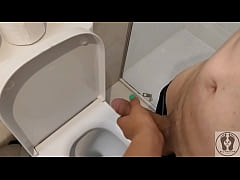 Play MP4 - COM PEE LATION RISKY OUTDOOR PUBLIC PEE ANA SPEARS ALFXNOW