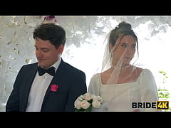 Play MP4 - BRIDE4K&period; A wedding started off nicely&comma; but ended up as a sex show between Bride and a Toastmaster
