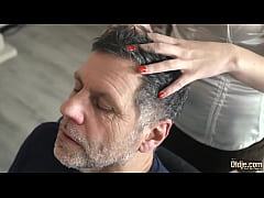 Play MP4 - Grandpa fucks a petite blonde he found on tinder